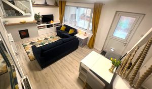 Photo 17- click for photo gallery